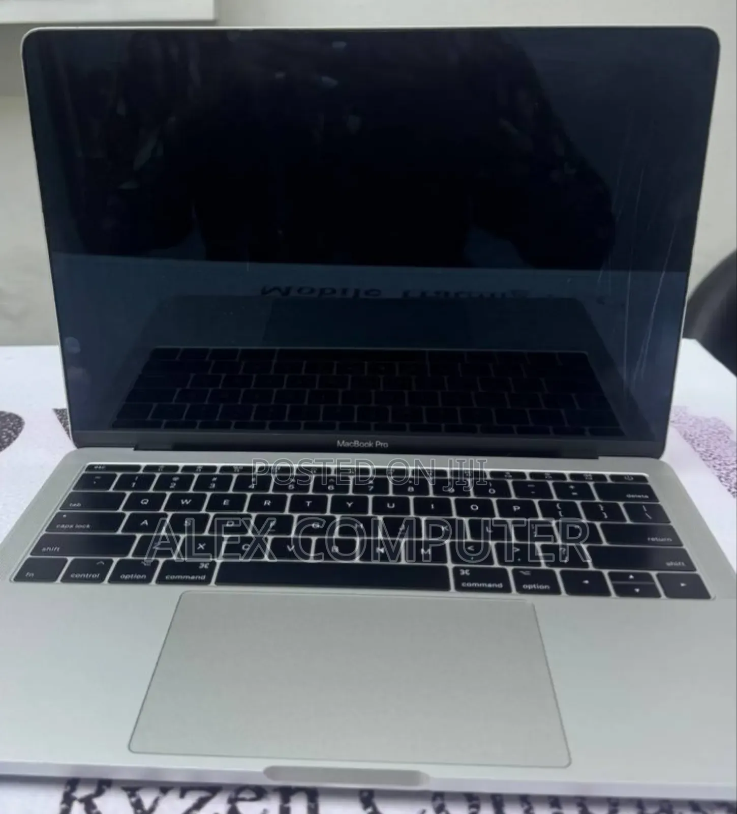 New Laptop Apple MacBook Pro 2017 8GB Intel Core I5 SSD 128GB