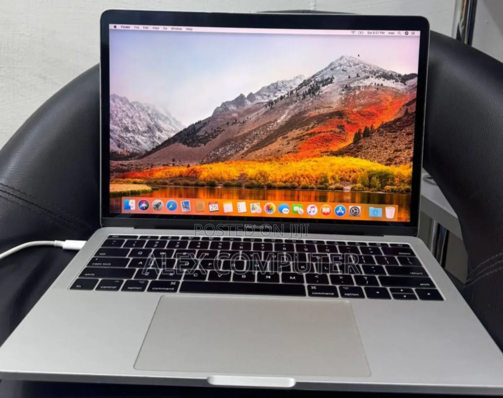 New Laptop Apple MacBook Pro 2017 8GB Intel Core I5 SSD 128GB