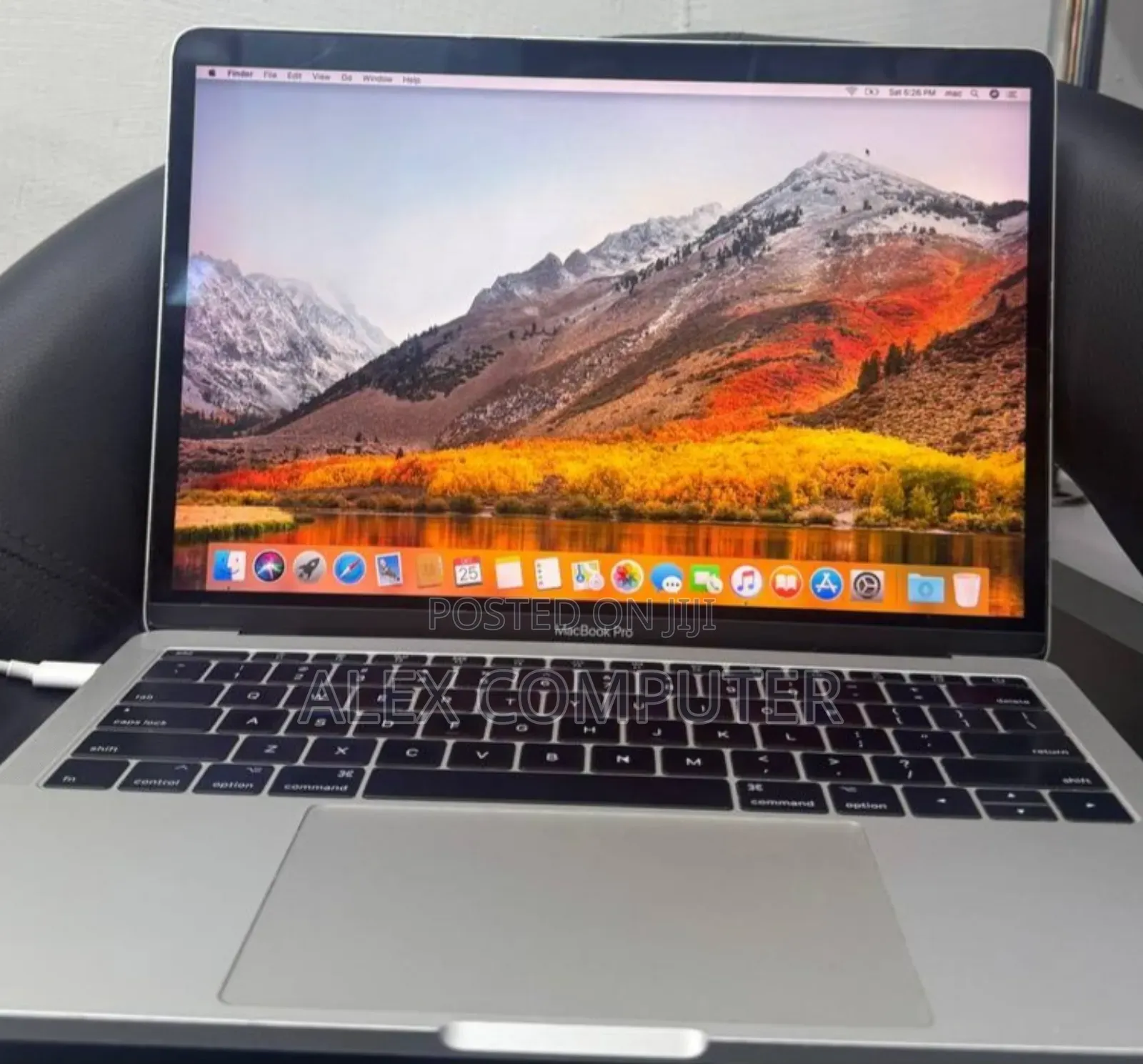 New Laptop Apple MacBook Pro 2017 8GB Intel Core I5 SSD 128GB