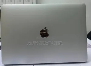 New Laptop Apple MacBook Pro 2017 8GB Intel Core I5 SSD 128GB