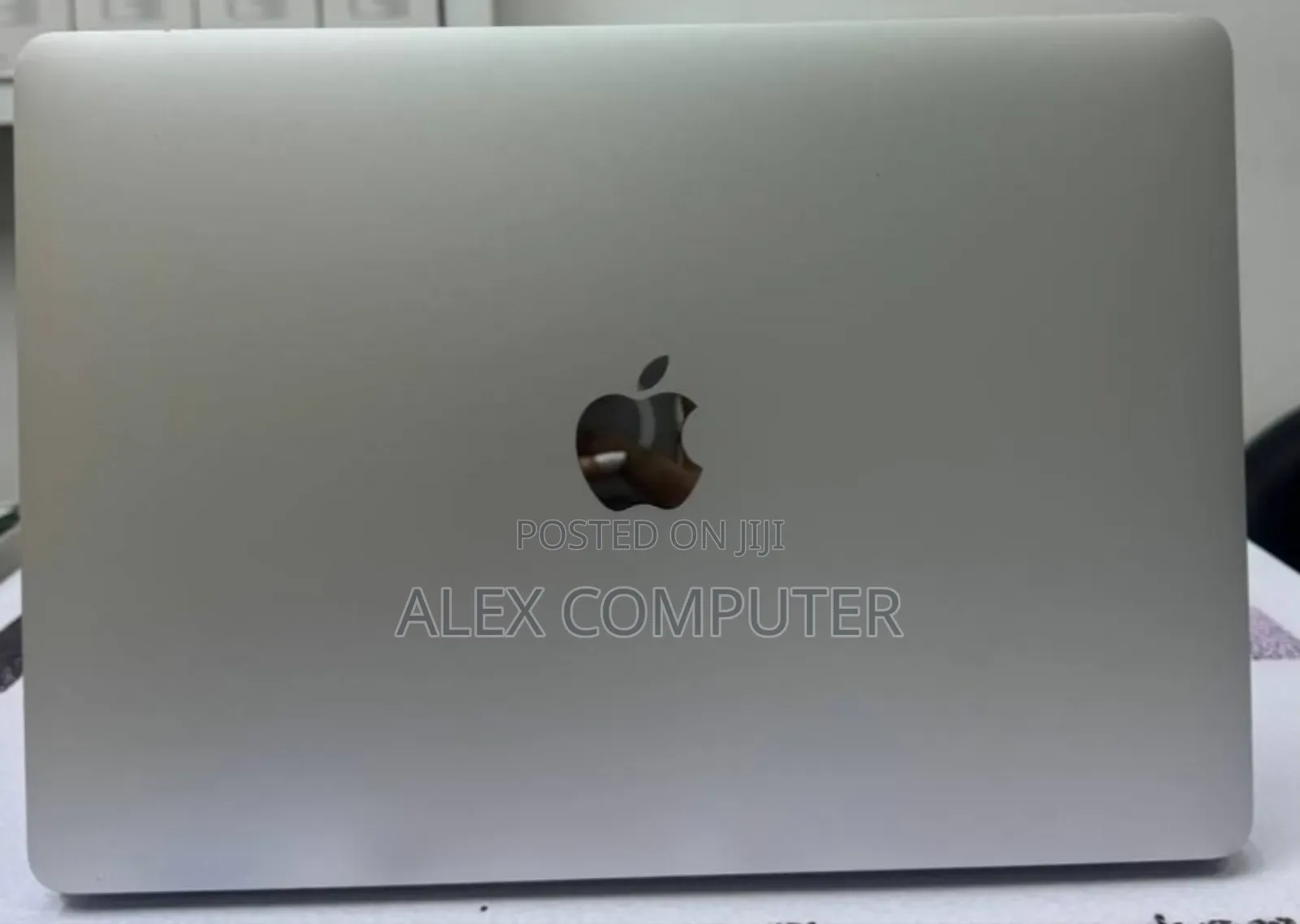 New Laptop Apple MacBook Pro 2017 8GB Intel Core I5 SSD 128GB