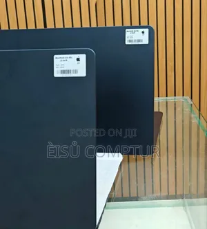 New Apple MacBook Air 2025 M4 15-Inch 16GB Apple M4 Max SSD 256GB