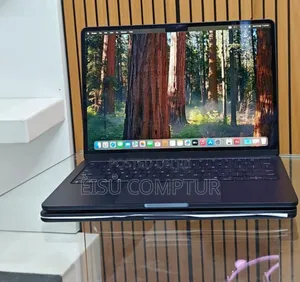 New Apple MacBook Air 2025 M4 15-Inch 16GB Apple M4 Max SSD 256GB