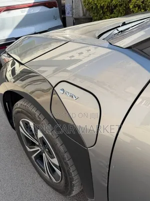 Toyota bZ4X Limited 2024 Gray