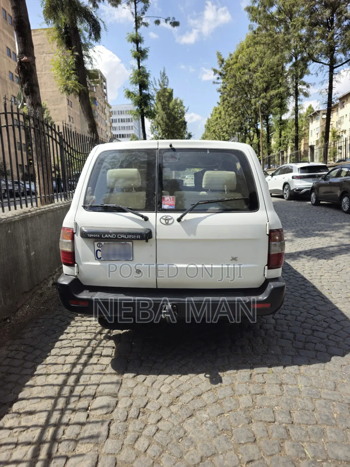Toyota Land Cruiser 2006 White