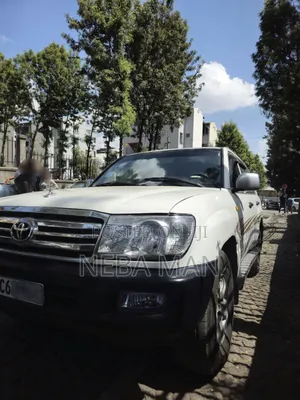 Toyota Land Cruiser 2006 White