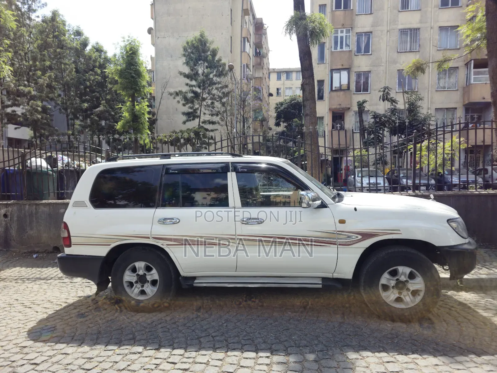Toyota Land Cruiser 2006 White