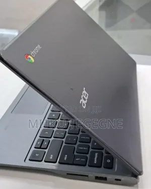 Photo - New Laptop Acer Chromebook C720 4GB Intel Celeron SSD 128GB