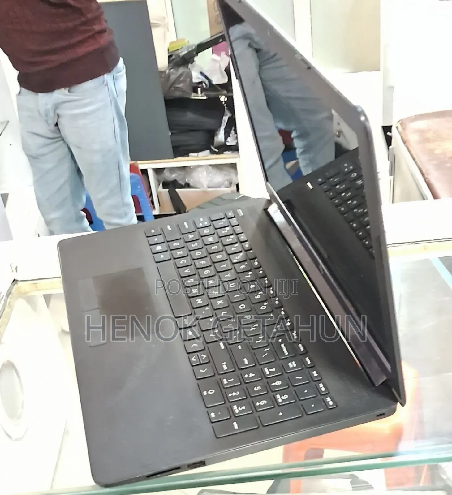 New Laptop HP Stream Notebook 4GB Intel Core 3 HDD 1T