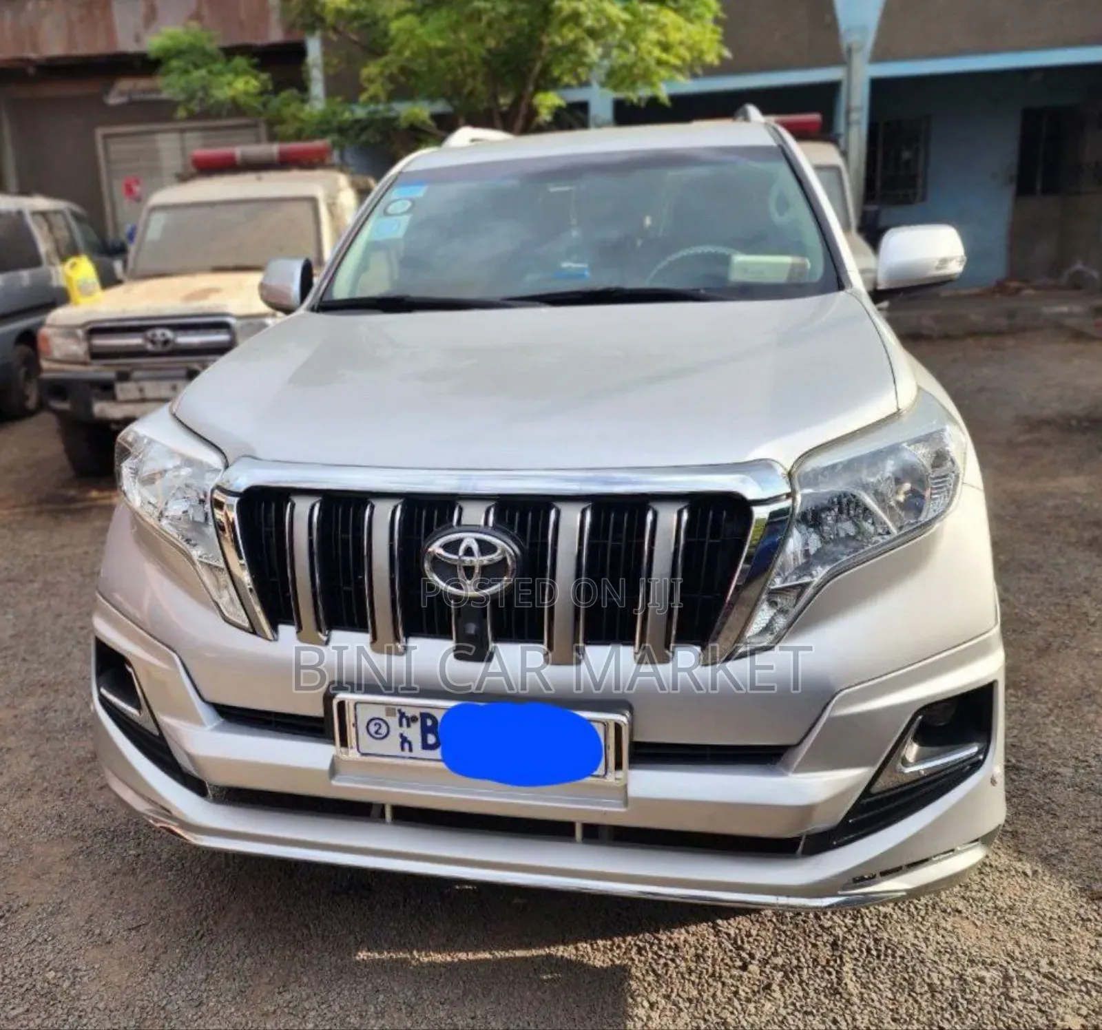 Toyota Land Cruiser Prado 2017 Silver