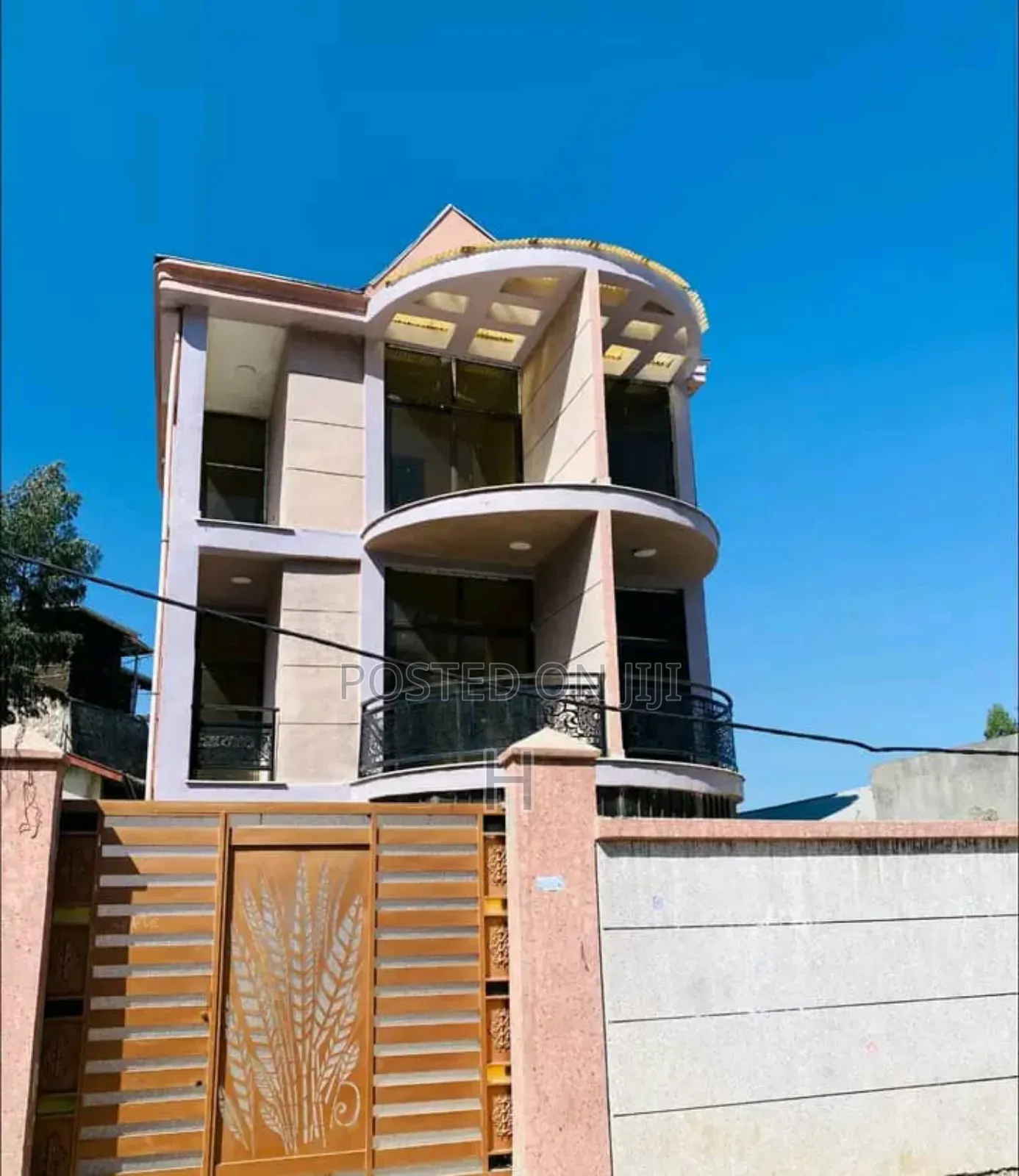 Furnished 8bdrm House in North Wollo for sale