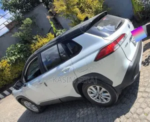 Toyota Corolla Cross Hybrid S AWD 2023 White