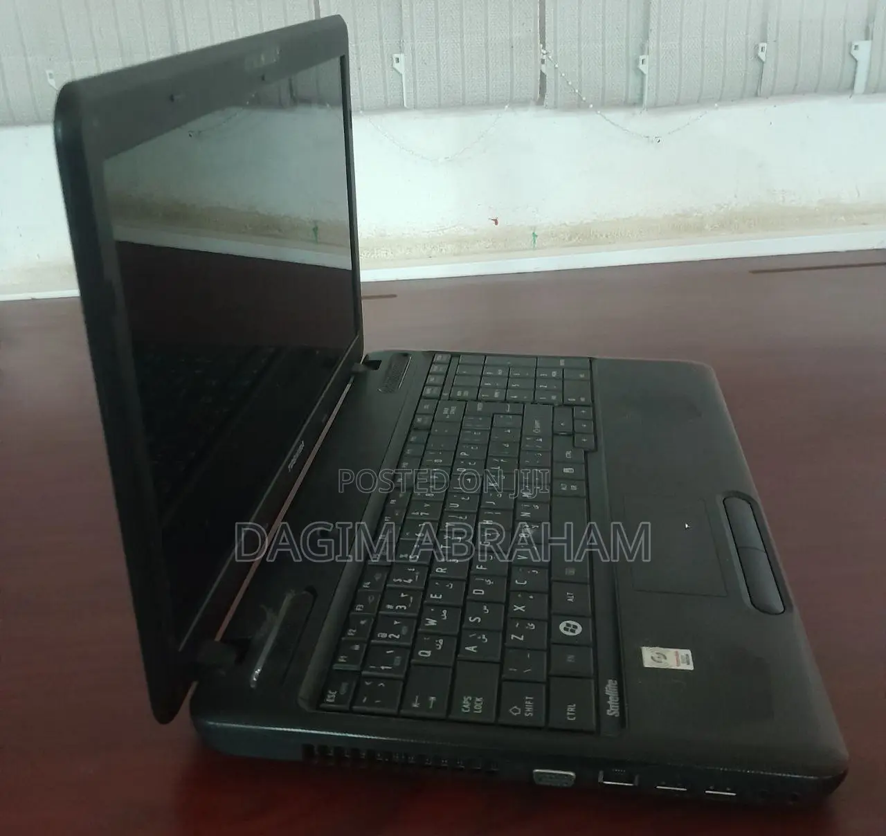 Laptop Toshiba Satellite C665 8GB Intel Core i3 HDD 500GB