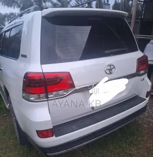 Toyota Land Cruiser 4.5 V8 TD 2020 White