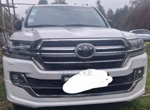 Toyota Land Cruiser 4.5 V8 TD 2020 White