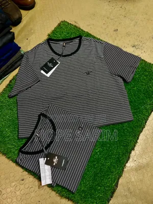 Photo - የ ትሸርት በክብ