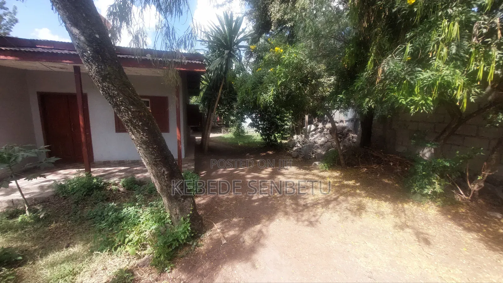 9bdrm House in East Shewa for sale