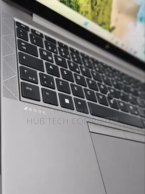 New Laptop HP ZBook Firefly G8 16GB Intel Core I7 SSD 512GB