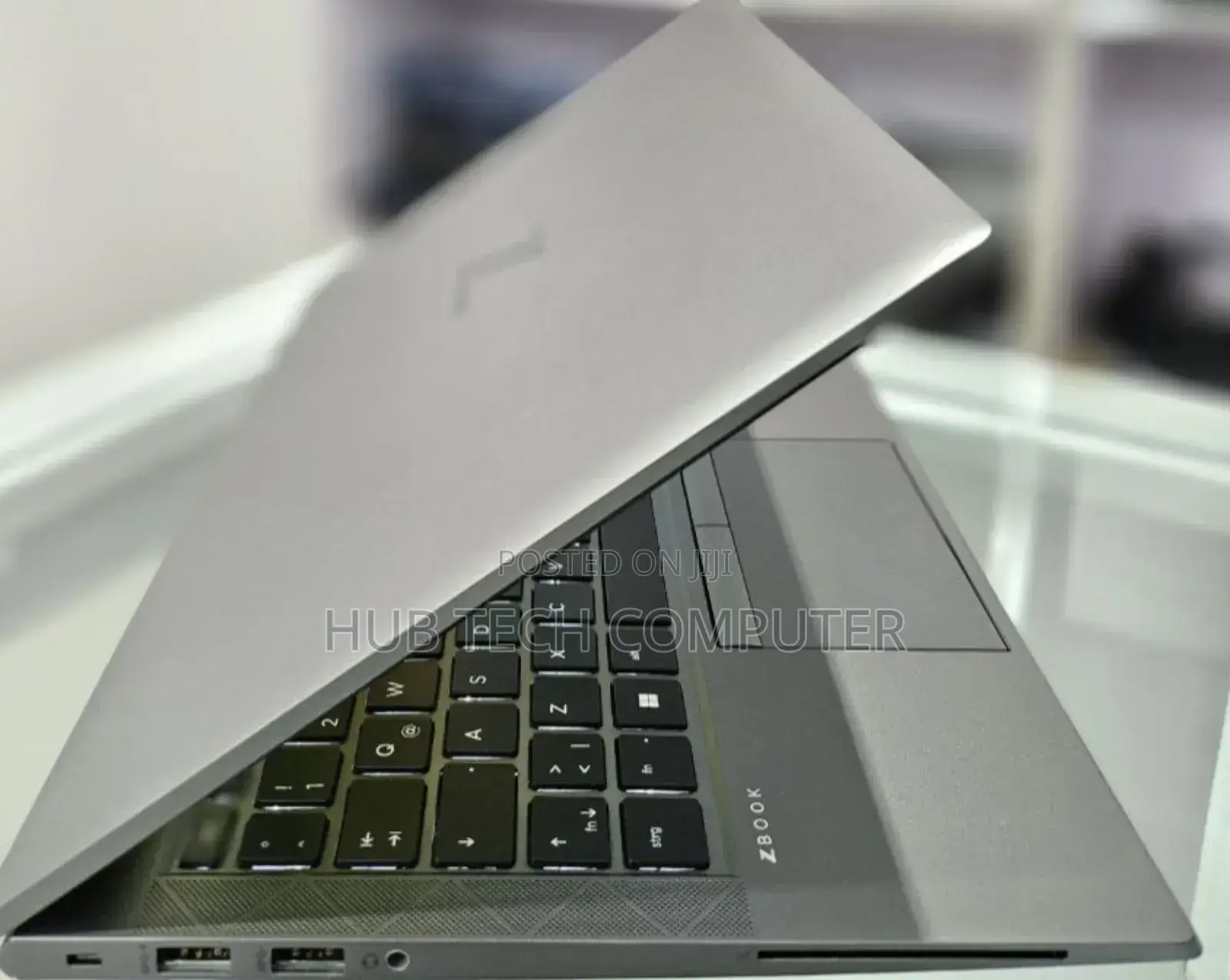 New Laptop HP ZBook Firefly G8 16GB Intel Core I7 SSD 512GB