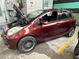 Toyota Yaris 2010 Burgundy
