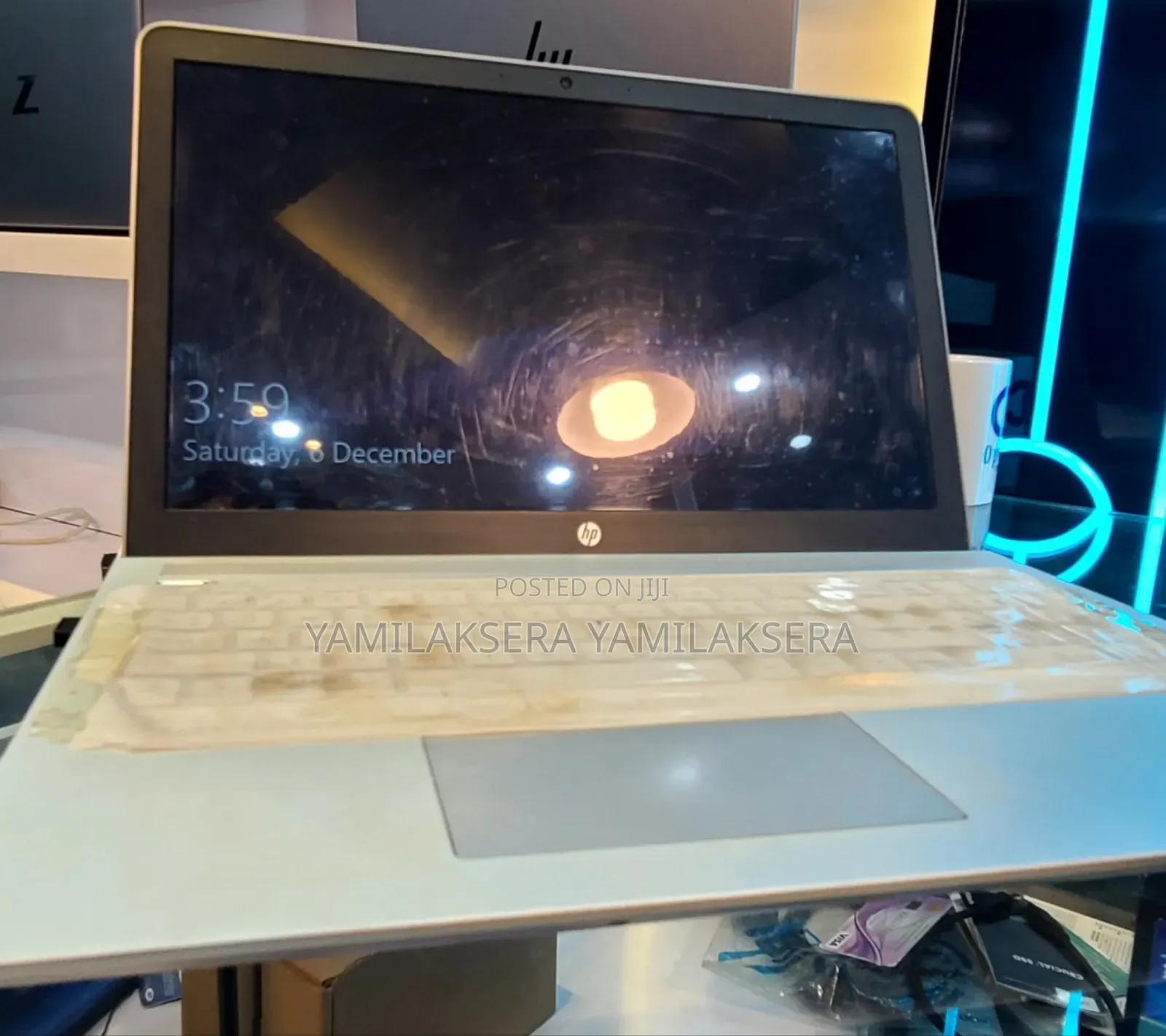 New Laptop HP Pavilion 15 8GB Intel Core i5 HDD 1T