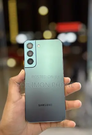 Photo - New Samsung Galaxy S22 5G 256 GB Blue