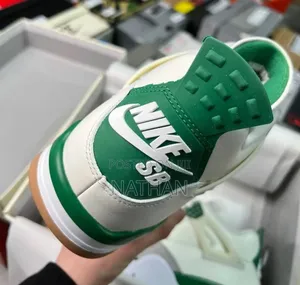 Jordan 4 Retro Sb 'Pine Green'