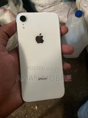 Photo - Apple XR 64 GB White