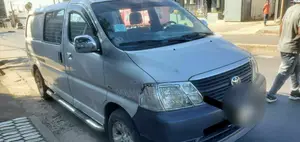 Photo - Toyota HiAce 2008 Silver