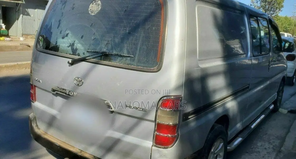 Toyota HiAce 2008 Silver