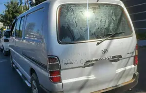 Toyota HiAce 2008 Silver