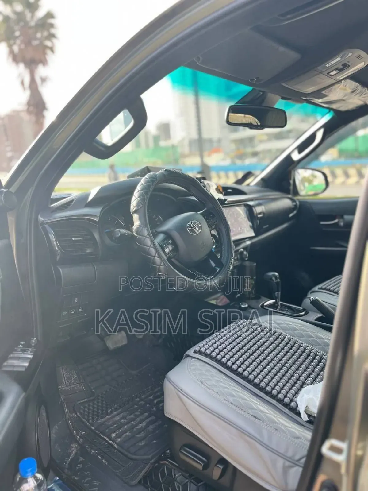 Toyota Hilux 2024 Gray