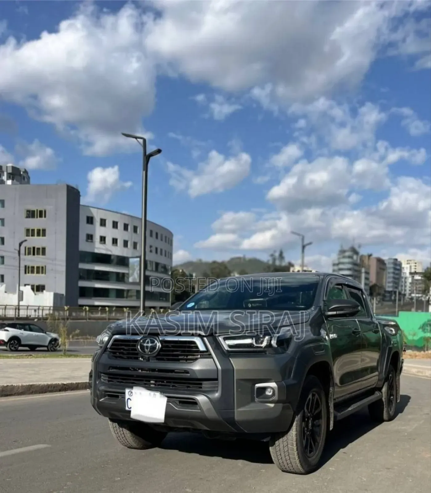 Toyota Hilux 2024 Gray