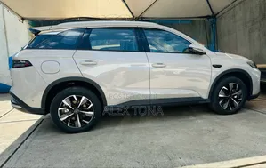 BYD Destroyer 05 DM-i 1.5 Hybrid FWD 2025 Gold