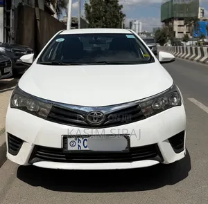 Toyota Corolla L 4dr Sedan (1.8L 4cyl Manual) 2016 White
