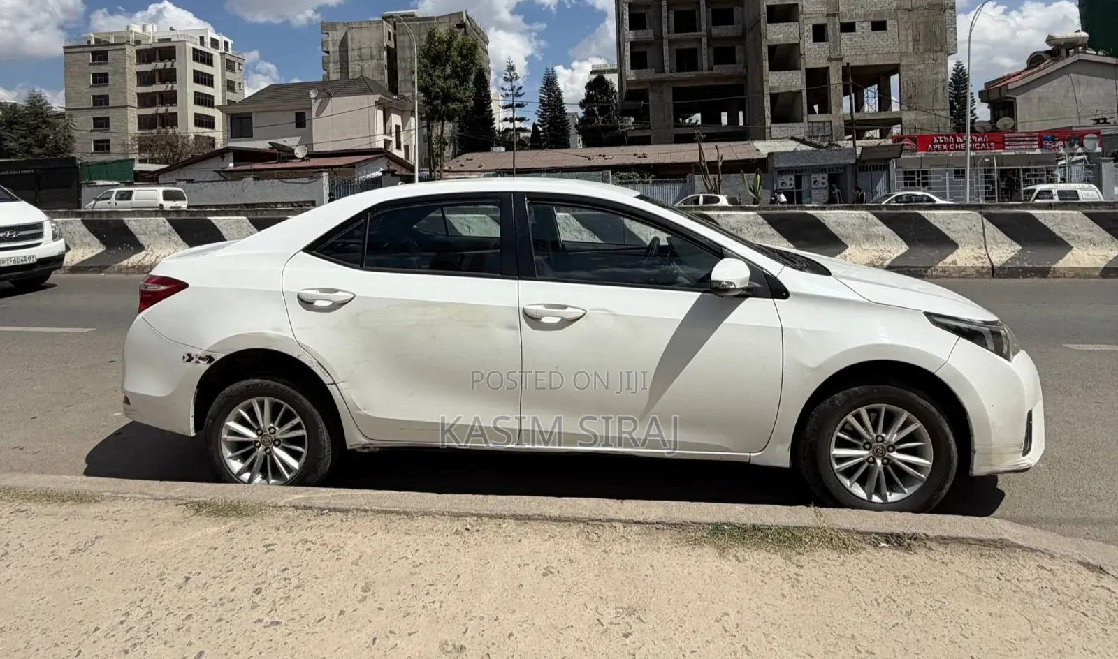 Toyota Corolla L 4dr Sedan (1.8L 4cyl Manual) 2016 White