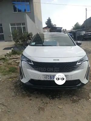 Peugeot 5008 2021 White