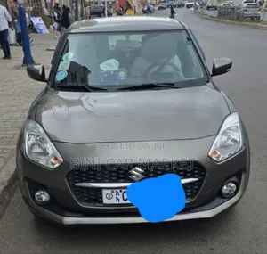 Photo - Suzuki Swift 2022 Brown