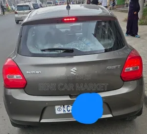 Suzuki Swift 2022 Brown