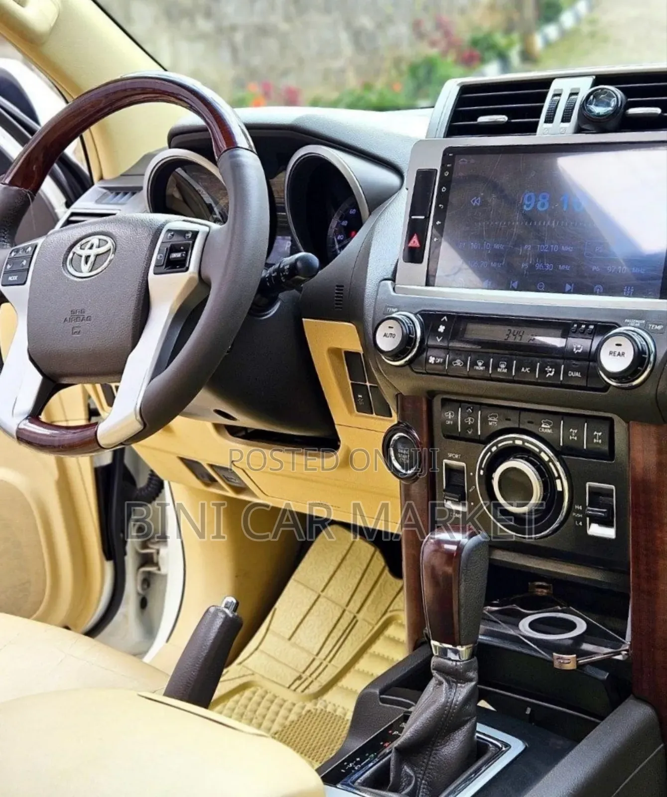 Toyota Land Cruiser Prado 2015 White