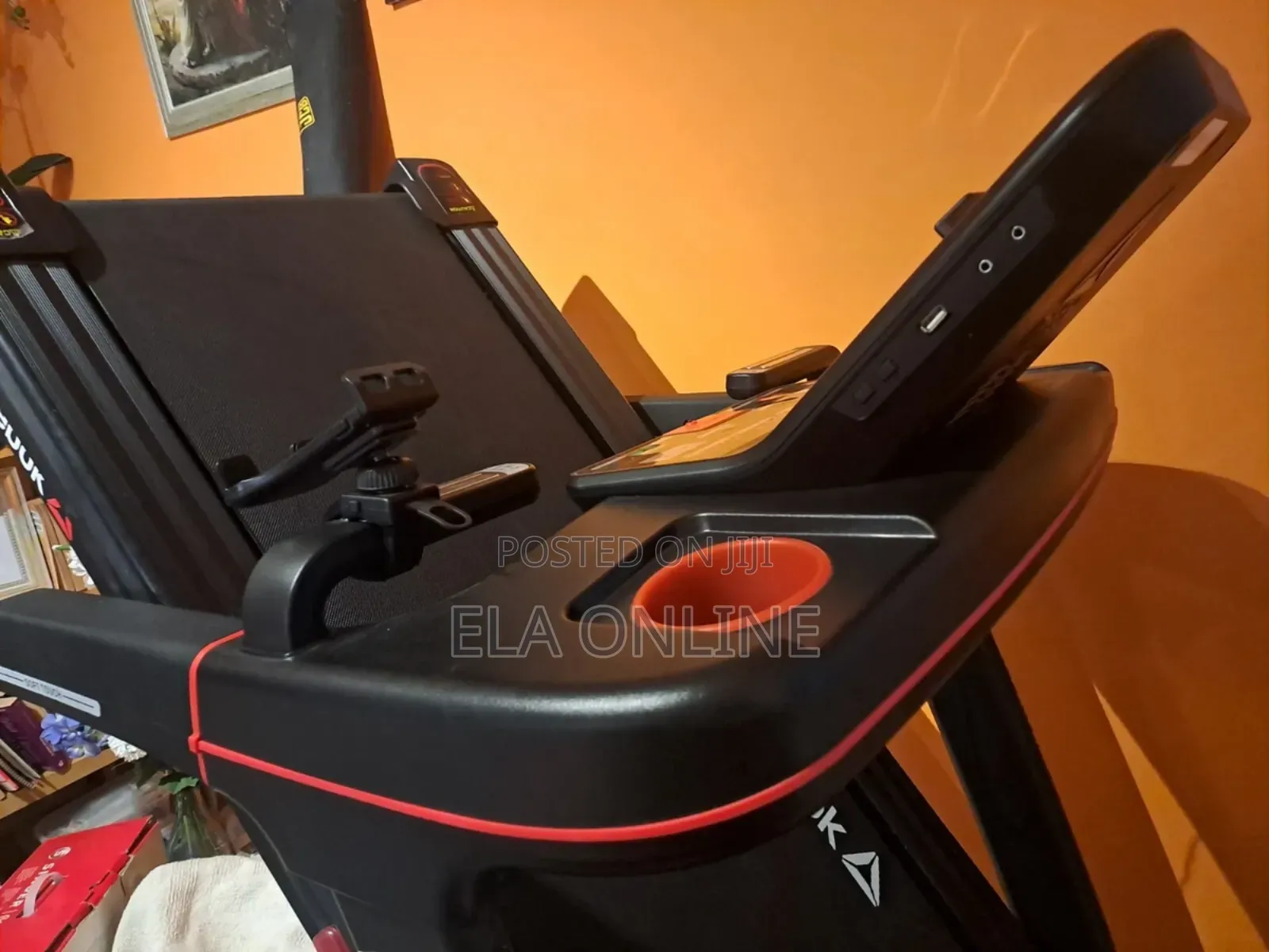 Healthy Lifestyle With Reebok Jet 300 Series Running Machines