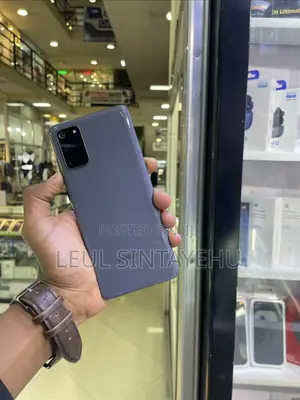 Photo - New Samsung Galaxy S20+ 5G 128 GB Silver