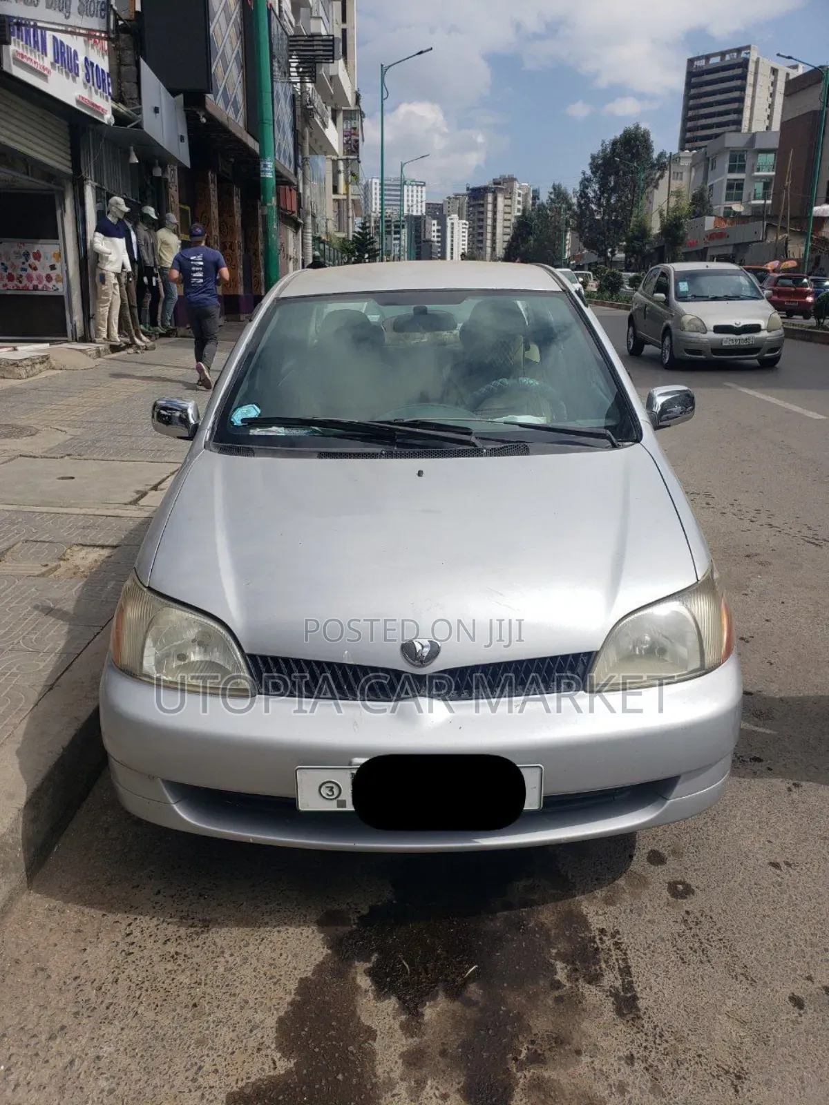 Toyota Platz 2001 Silver