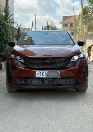Photo - Peugeot 5008 2022 Brown