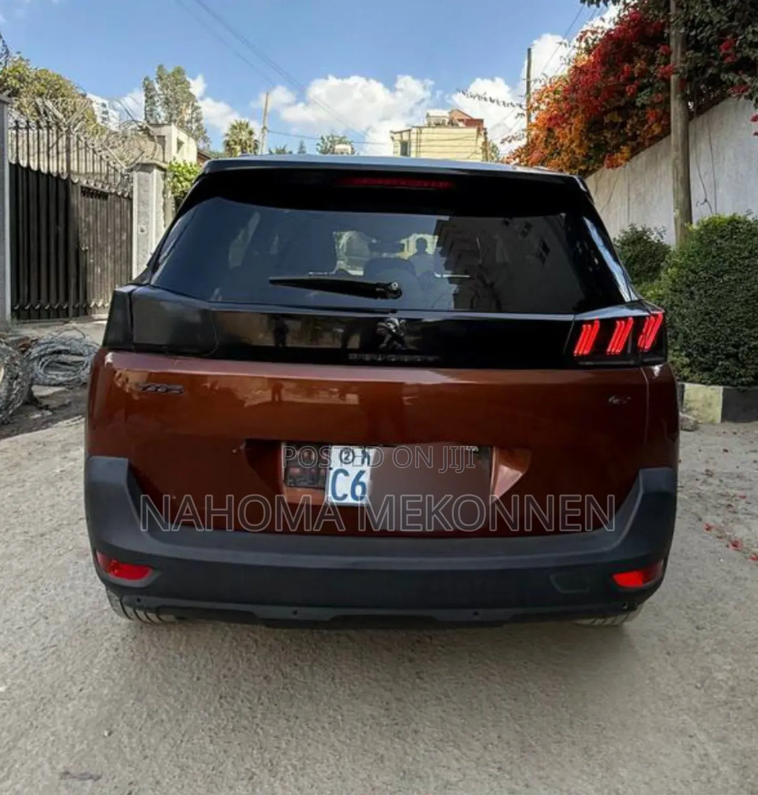 Peugeot 5008 2022 Brown