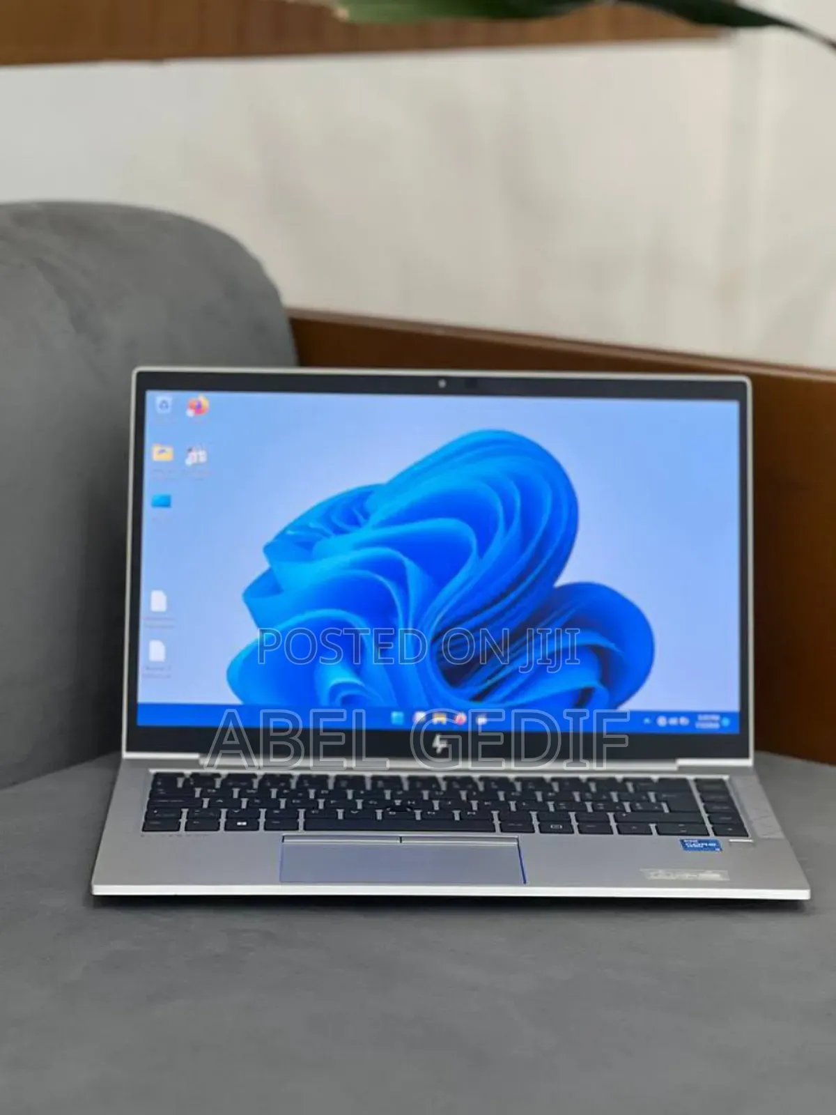 New Laptop HP EliteBook 830 G8 16GB Intel Core I7 SSD 512GB
