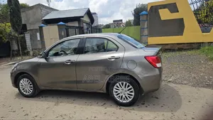 Photo - Suzuki Dzire 2022 Gray