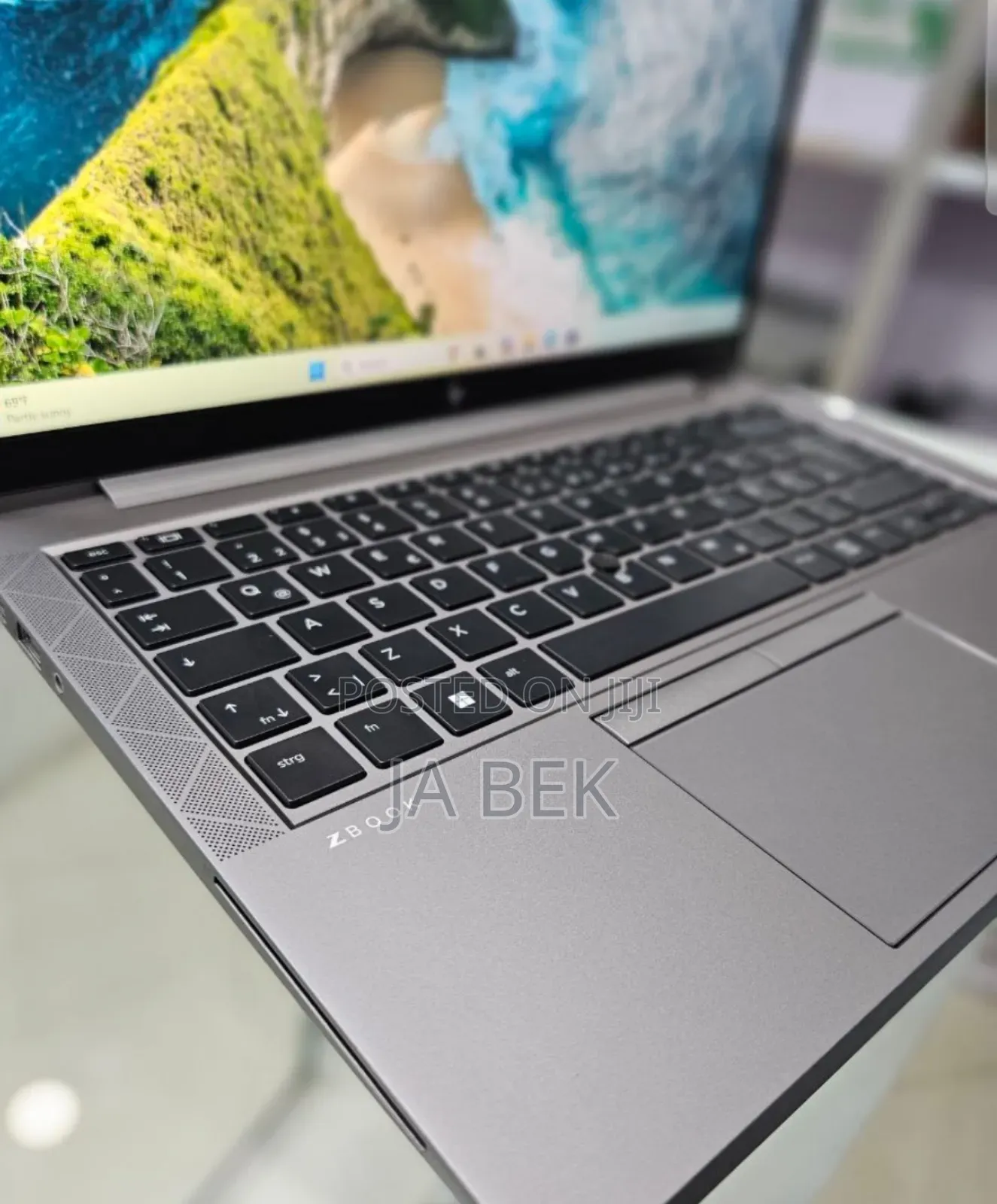 New Laptop HP ZBook Firefly 15 G7 16GB Intel Core I7 SSD 512GB