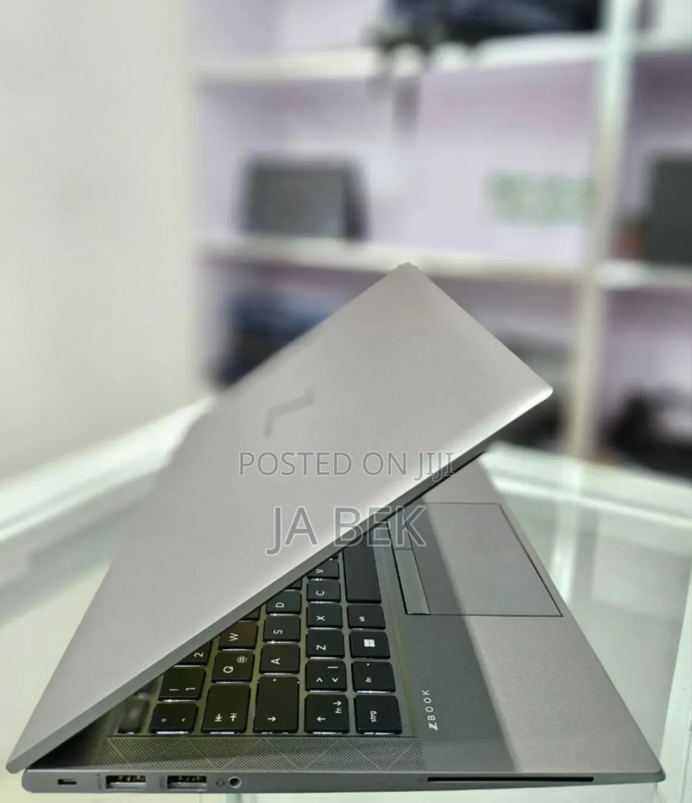 New Laptop HP ZBook Firefly 15 G7 16GB Intel Core I7 SSD 512GB