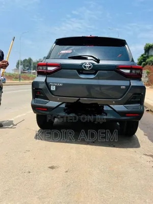 Photo - Toyota Raize 2022 Gray